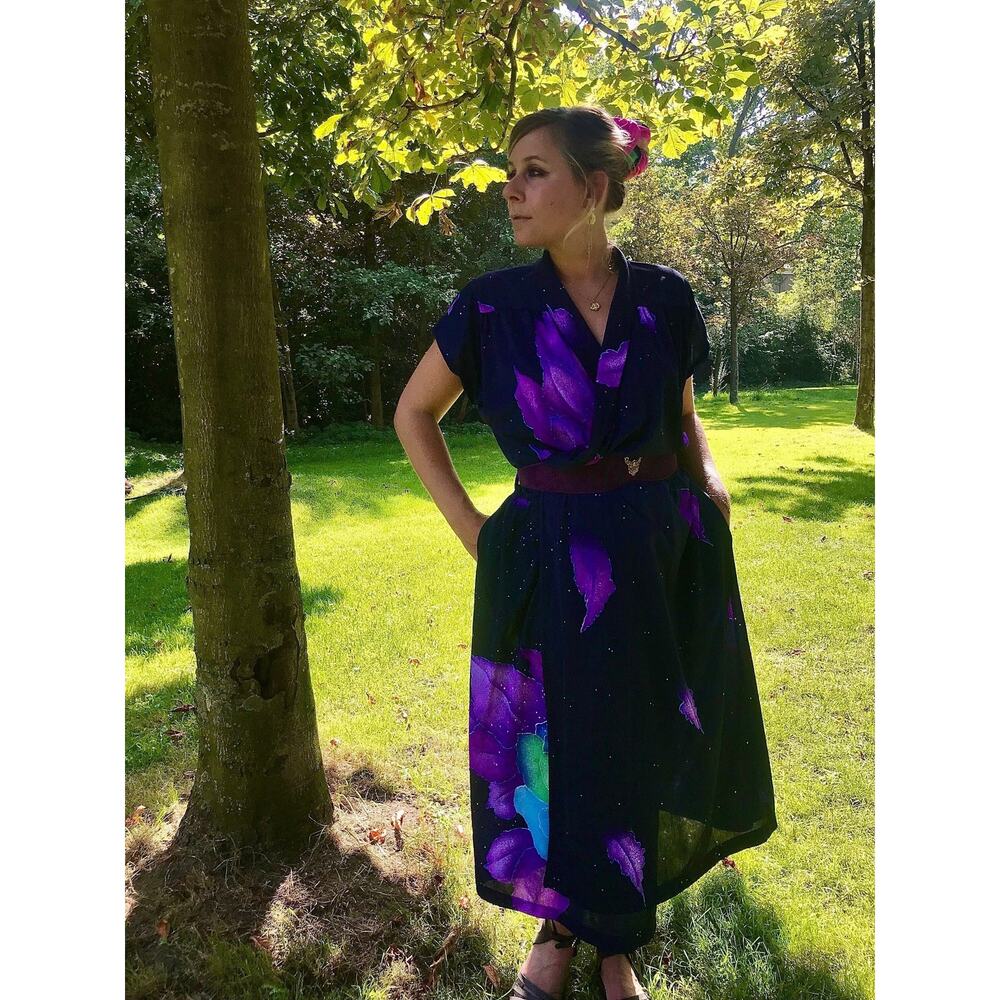 Vintage summer wrap dress with short sleeves and flower print, size XL